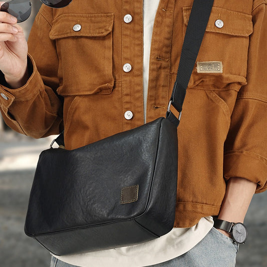 First-Layer Cowhide Men's Crossbody Bag, High-End Genuine Leather Men's Bag, Large-Capacity Commuter Motorcycle Bag, Exclusively for Cross-Border Sales