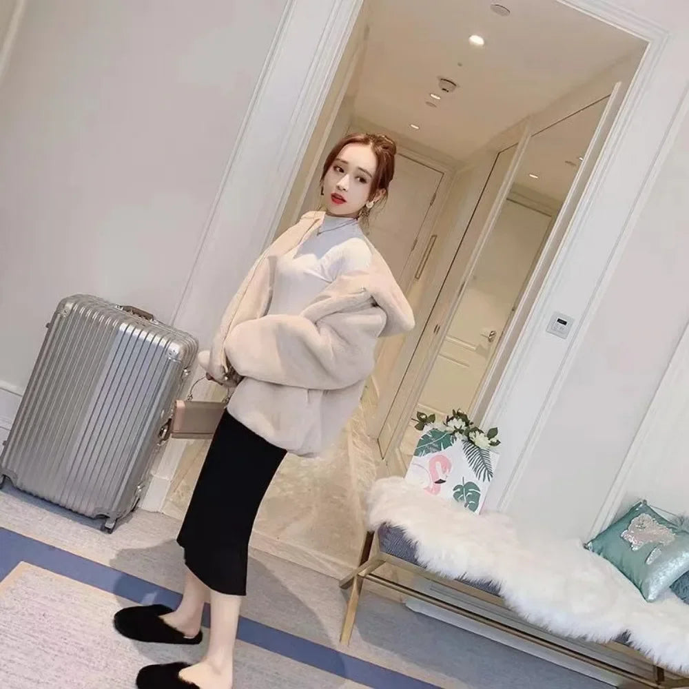 Fur Jacket for Women 2024 New Autumn and Winter Outfit  Thick Hooded Imitation Rabbit Mink Plush Loose Short Jacket for Women